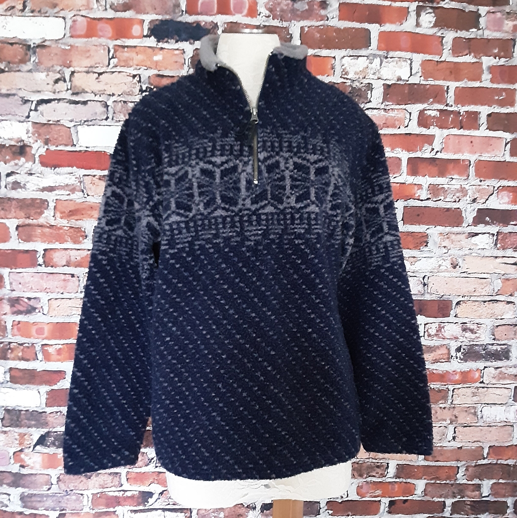 Squaw Valley Pullover